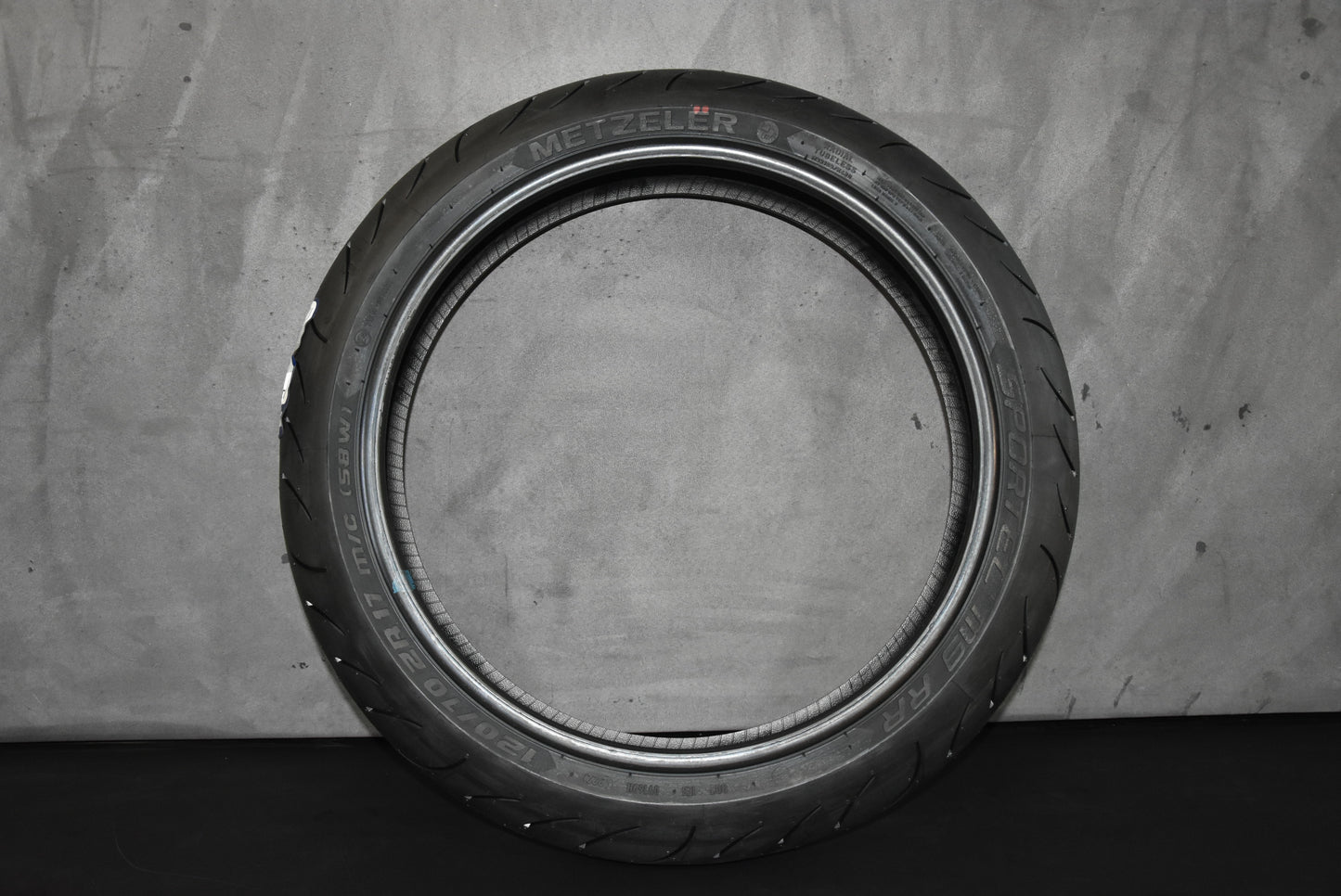 Metzeler Sportec M9RR 120/70 r17