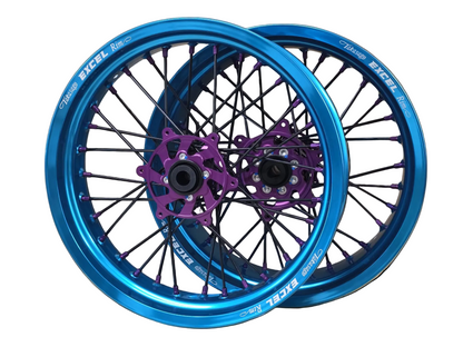 Supermoto Felgensatz Excel Arctic Blue mit EVSS Nabe Lila – Produktansicht
