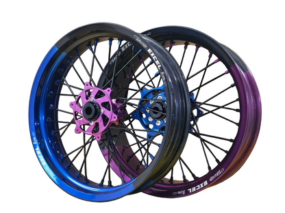 Supermoto Felgensatz Excel Fade Blau/Lila mit EVSS Naben Lila und Blau – Produktansicht