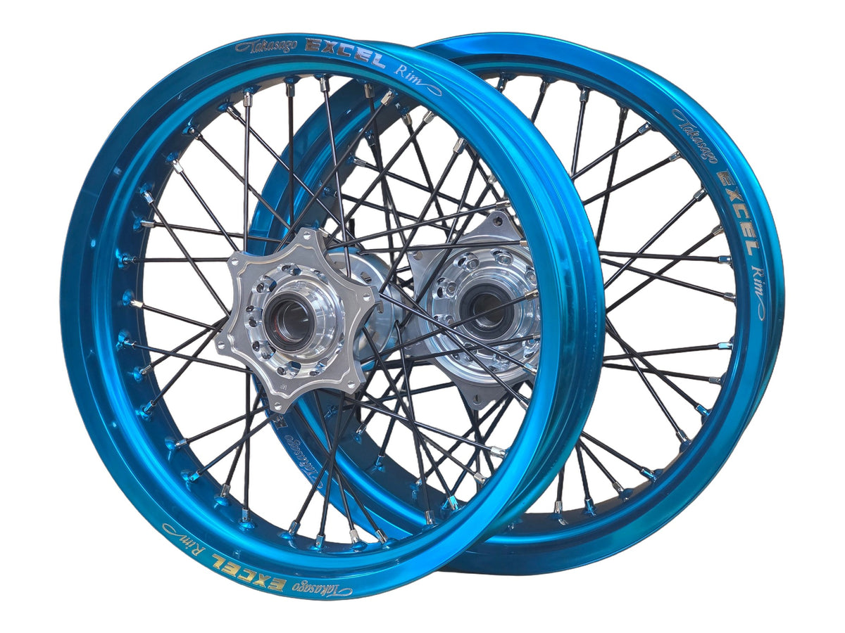 Supermoto Felgensatz 17 Zoll Excel Arctic Blue mit EVSS Nabe Silber – vorne und hinten, freigestellt