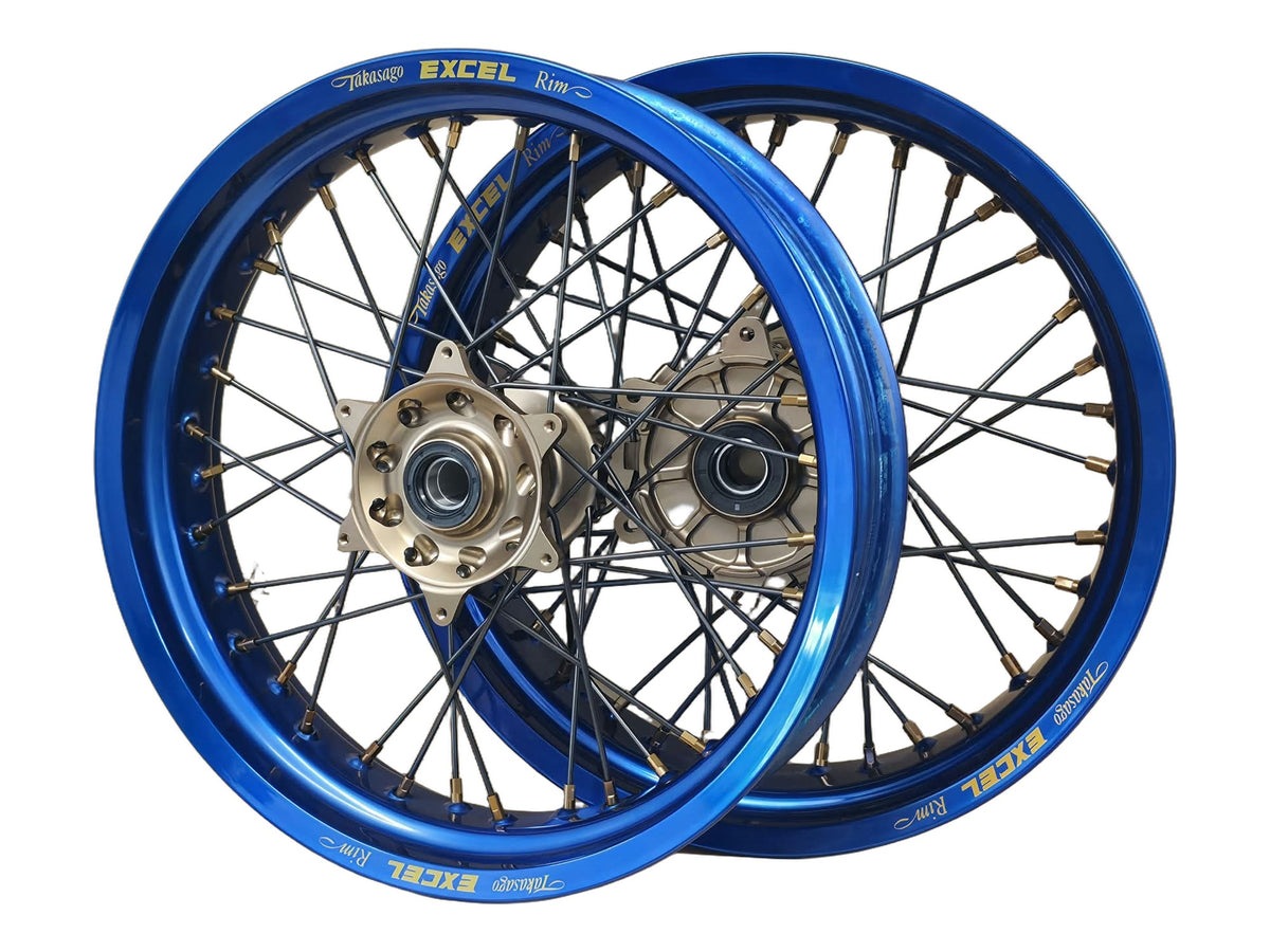 Supermoto Felgensatz 17 Zoll Excel Blau mit Haan Cush Nabe Magnesium – vorne und hinten, freigestellt