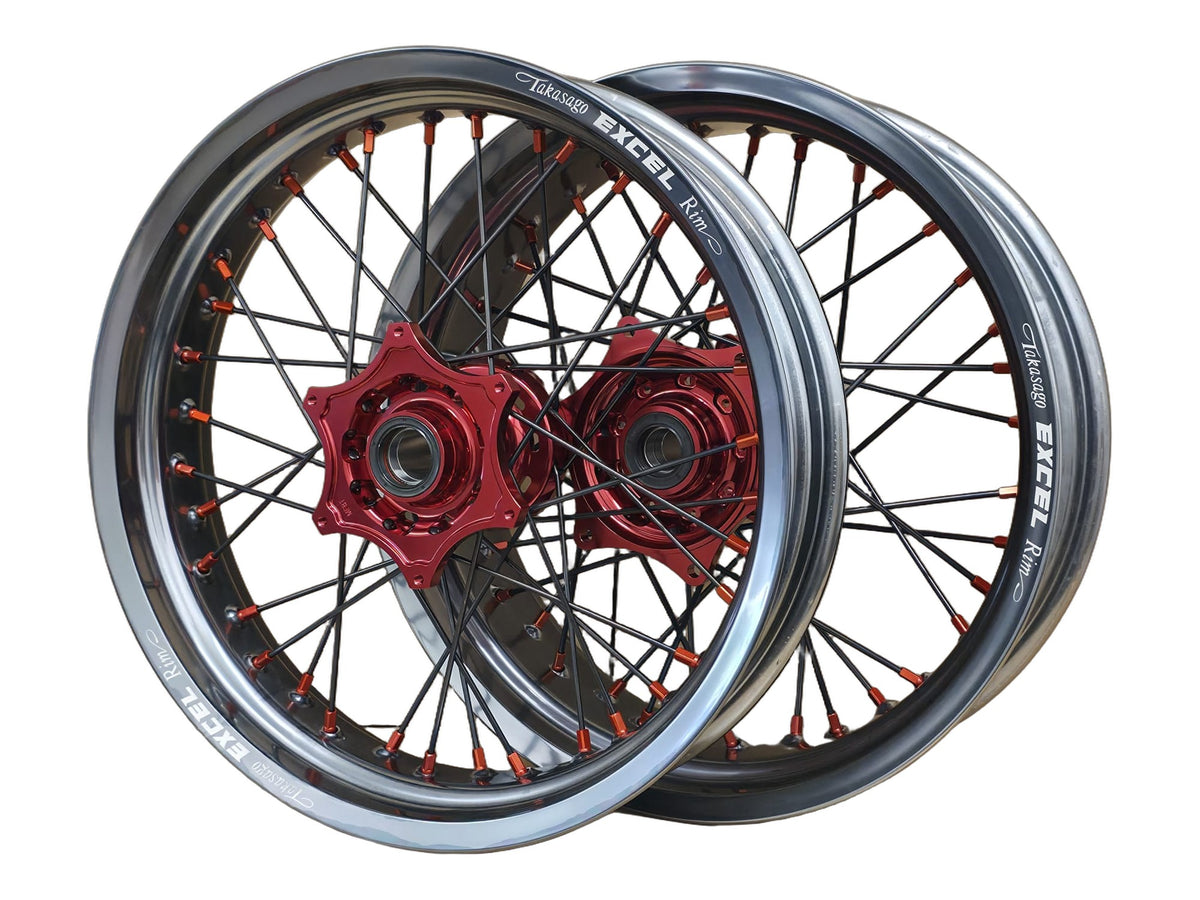 Supermoto Felgensatz 17 Zoll Excel Titanium mit EVSS Nabe Rot – vorne und hinten, freigestellt